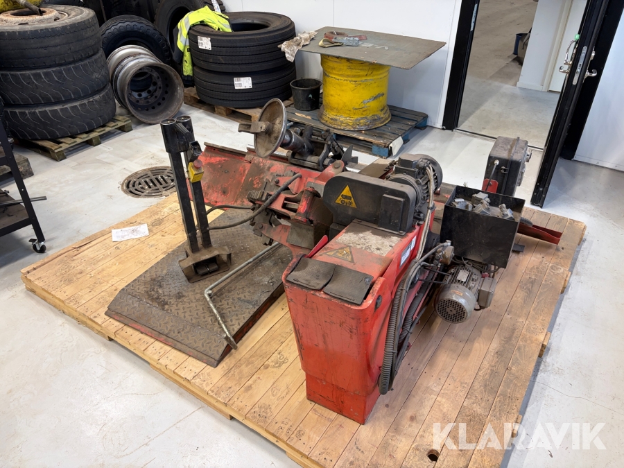 Däckmaskin lastbil Boxer King 5600R