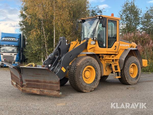 Hjullastare Volvo L70F med Vikplog