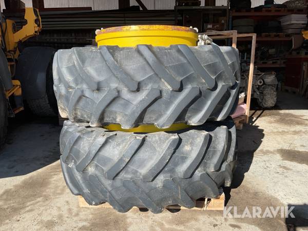 Dubbelmontage Pirelli 580/70R38