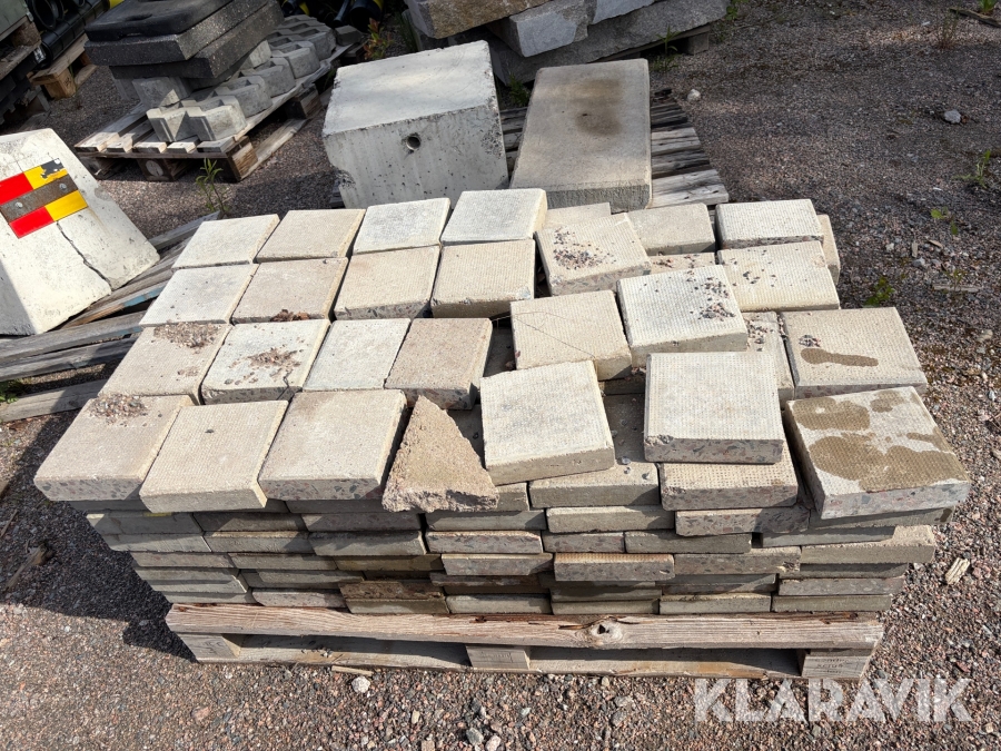 Marksten 17 x 17 x 4,5 cm ca 170 st