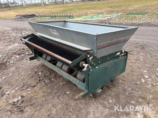 Toppdresser Mete-r-matic III Top dresser