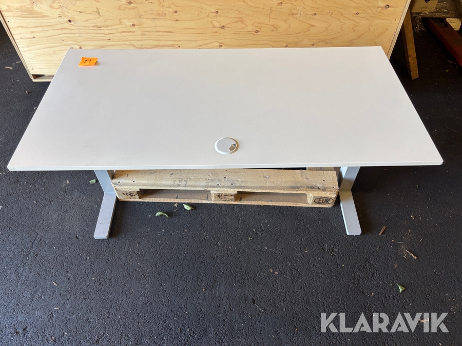 Skrivbord elektrisk höj/sänkbart