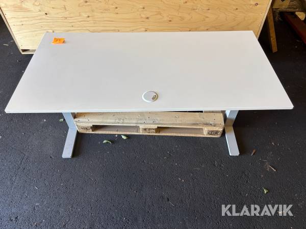 Skrivbord elektrisk höj/sänkbart