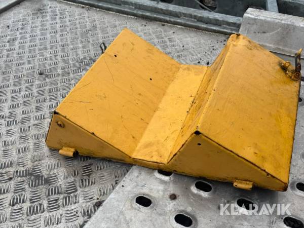 Skärmar 2 st + 4 st skärmbreddare Volvo BM 6300