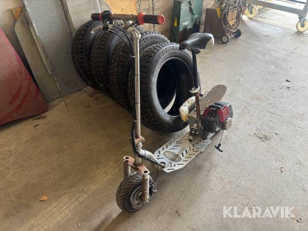 Scooter bensindriven