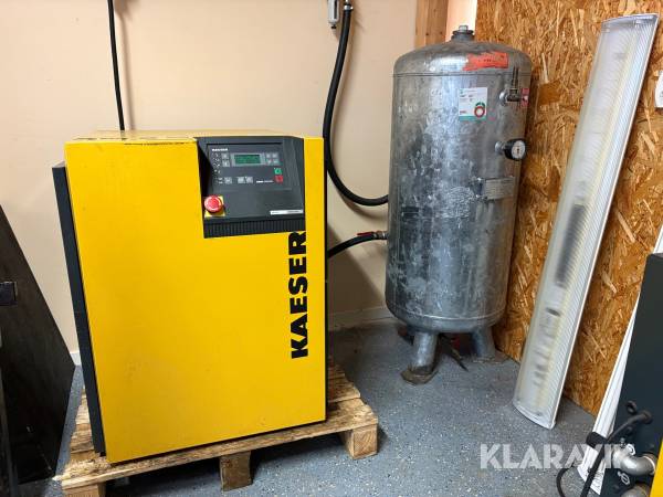 Skruvkompressor Kaeser SM8 med avfuktare och tank