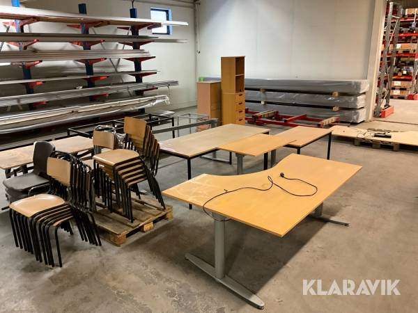 Kontorsmöbler Kinnarps diverse bord och stolar