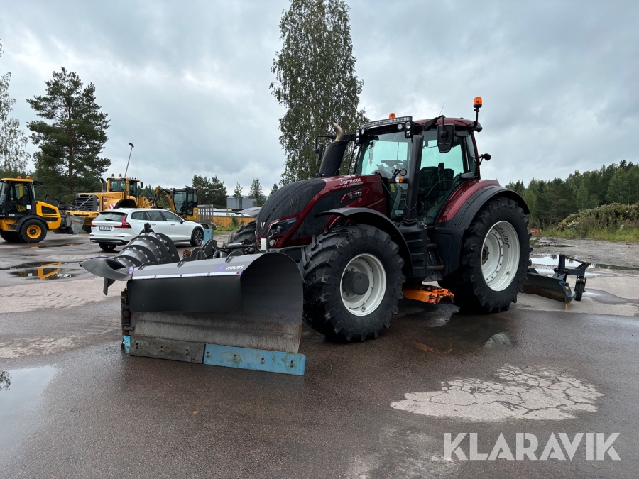 Traktor Valtra T214