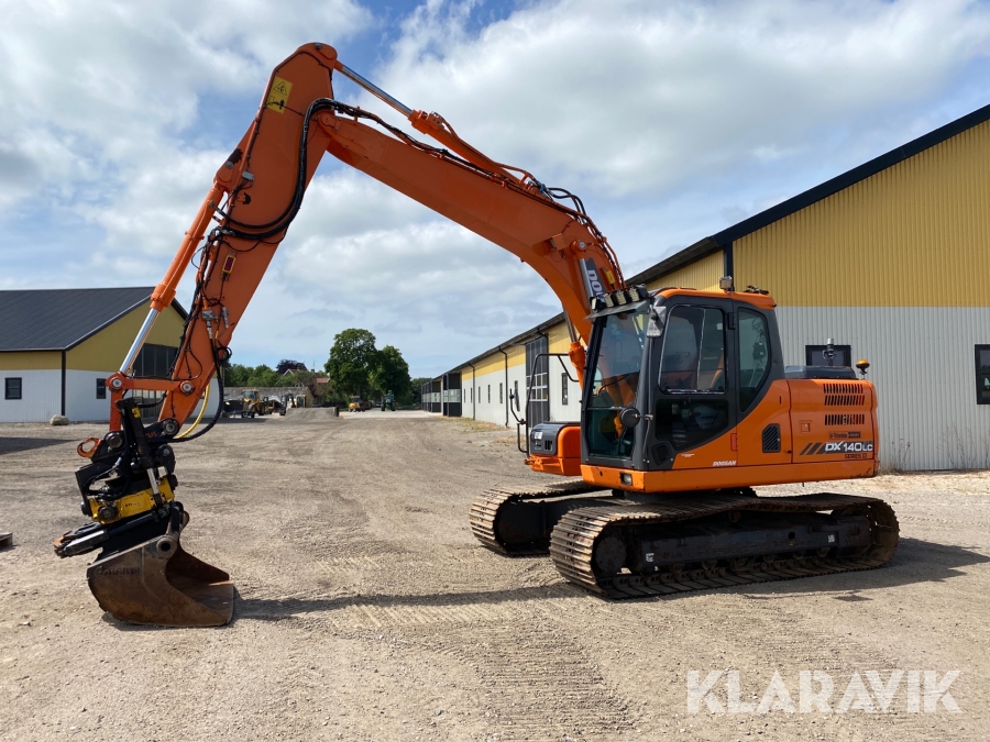 Grävmaskin Dosan DX 140 LC-3