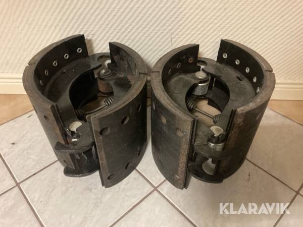 Bromsbackar till lastbilssläp