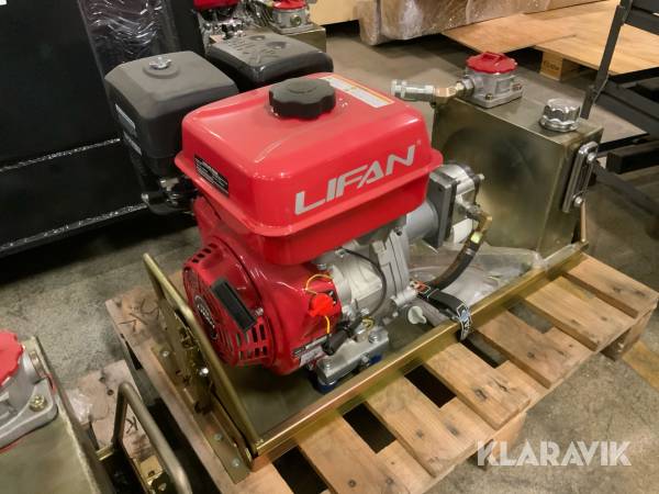 Bensinmotor Lifan 9hk med pump och tank 