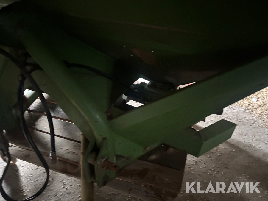 Konstgödselspridare Amazone ZA-U 1501