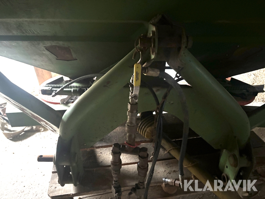 Konstgödselspridare Amazone ZA-U 1501