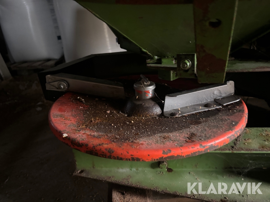 Konstgödselspridare Amazone ZA-U 1501