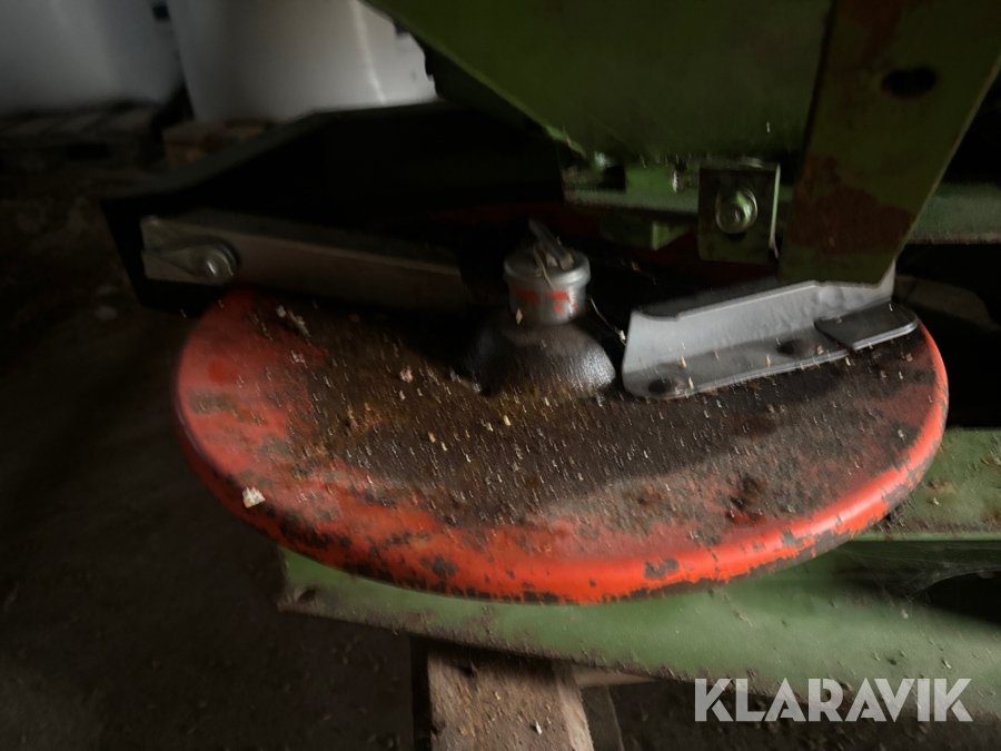 Konstgödselspridare Amazone ZA-U 1501