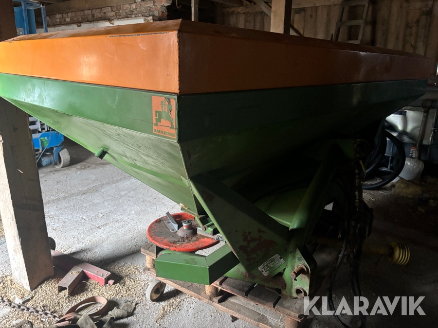 Konstgödselspridare Amazone ZA-U 1501