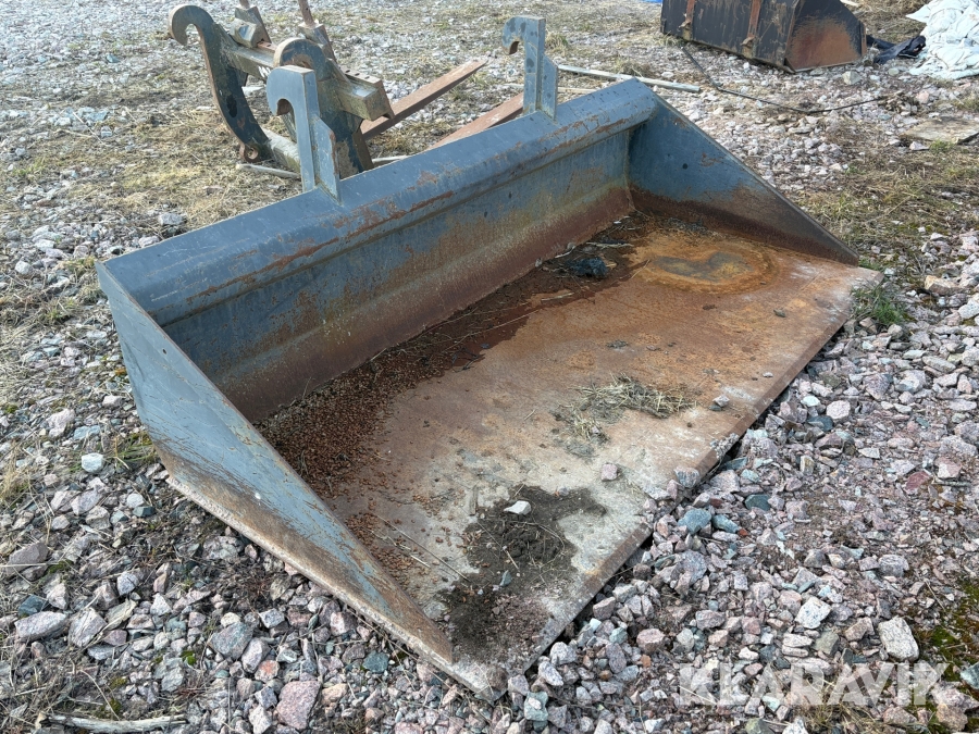 Planeringsskopa Thorens i Kil Stora BM