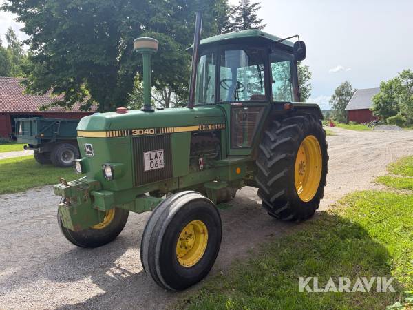 Traktor John Deere 3040