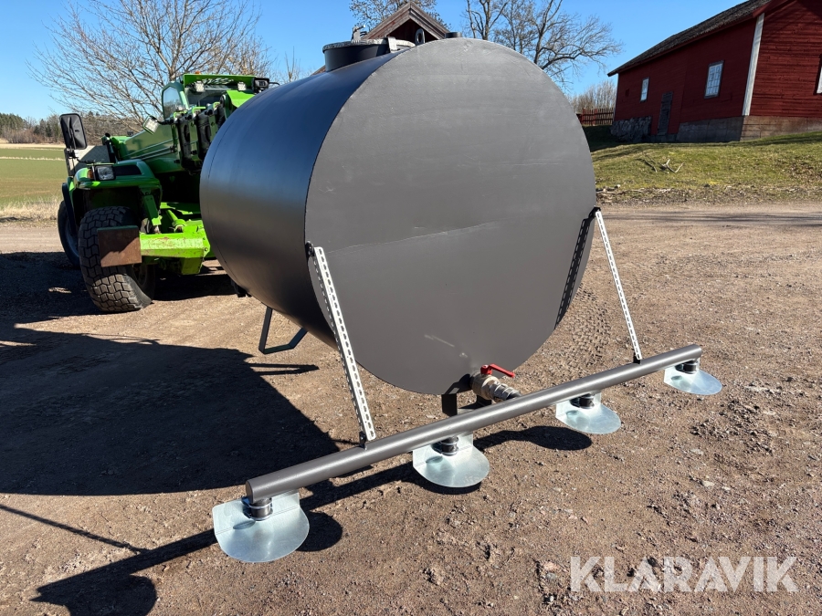 Vattentunna/ spridartank 3000l fäste Stora BM