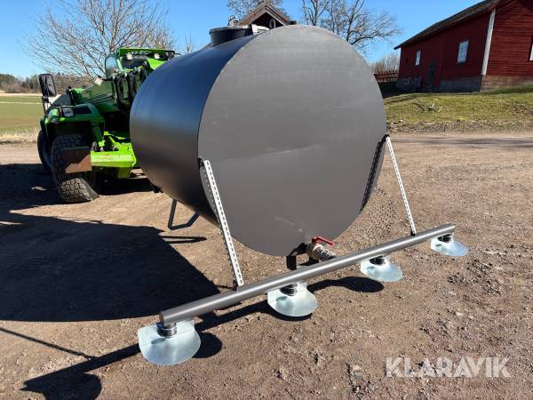 Vattentunna/ spridartank 3000l fäste Stora BM