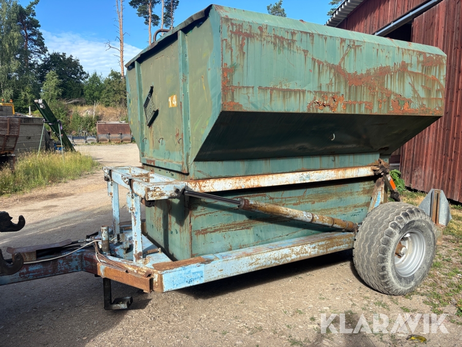 Bygelkärra Överum med flera burkar/flak