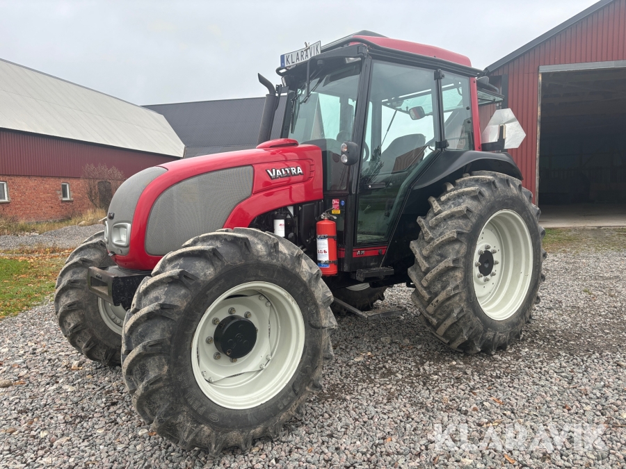 Traktor Valtra A75