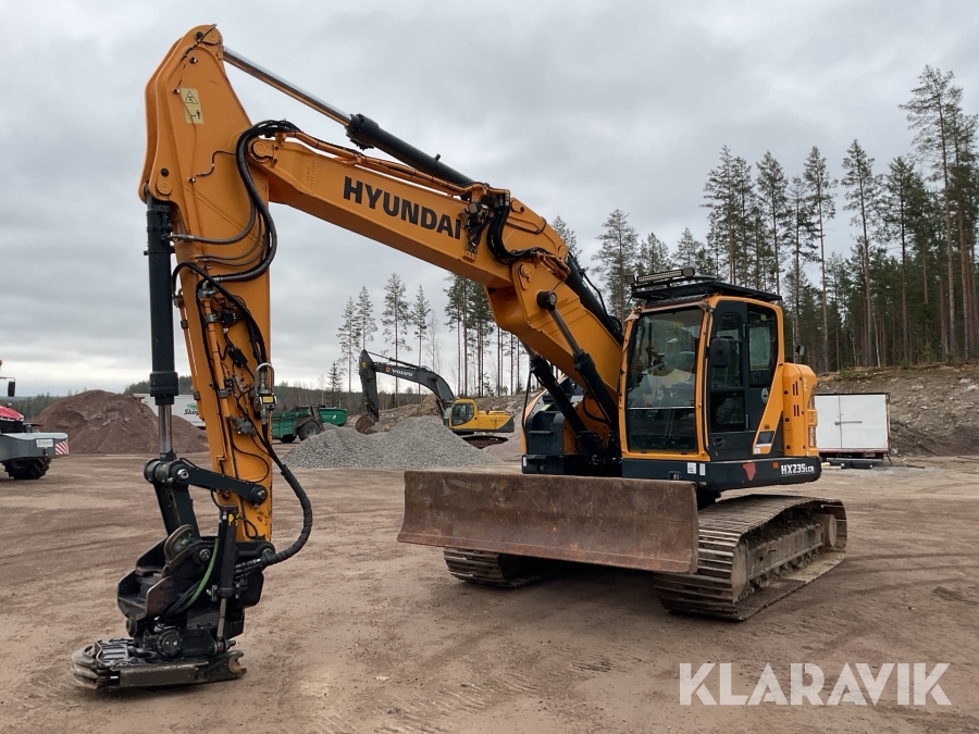 Grävmaskin Hyundai HX235LCR