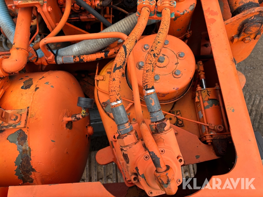 Bandgrävare Atila 1202 med 3 st skopor och trailer