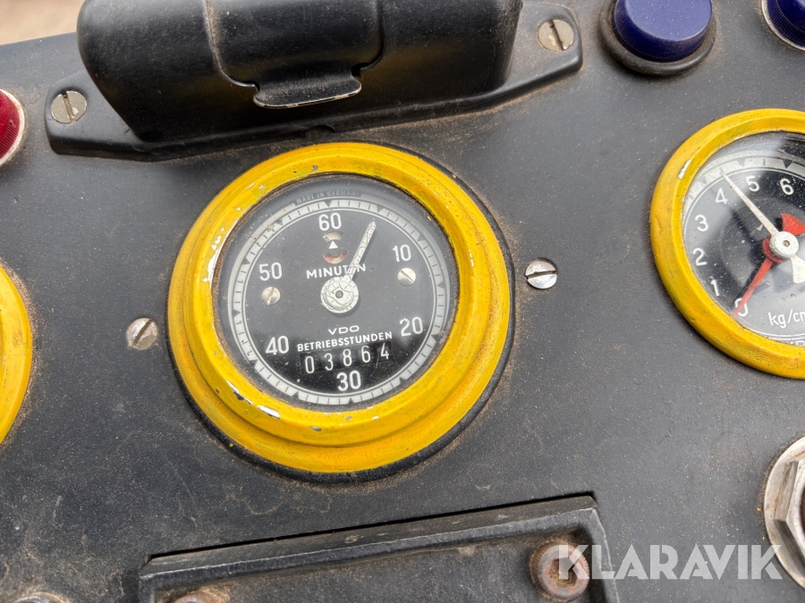 Bandgrävare Atila 1202 med 3 st skopor och trailer