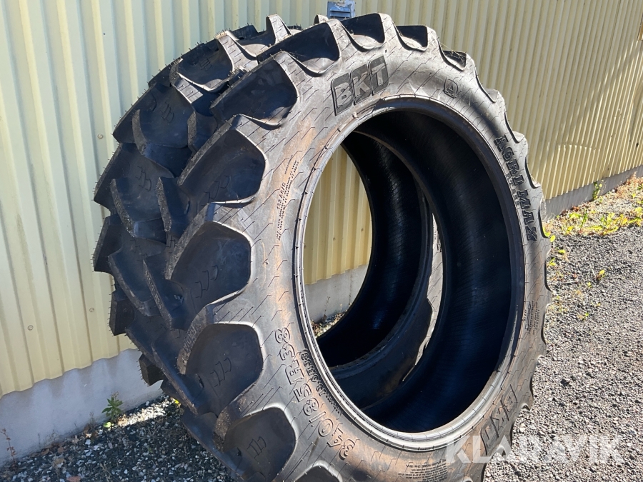 Traktordäck 2st BKT 340/85R38