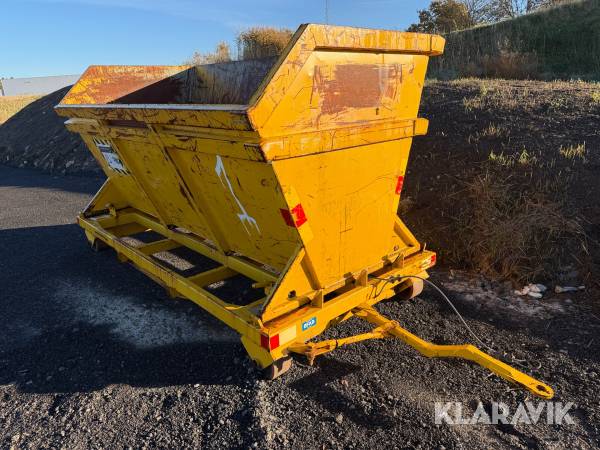 BM-container / frontlastarbinge BFAB BM-4,8 Ö 1257 på vagn BMV-1257
