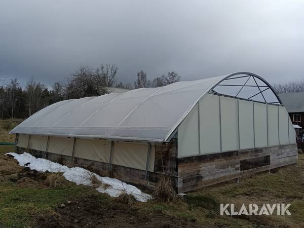 Hönshus/växthus 8x10,5m