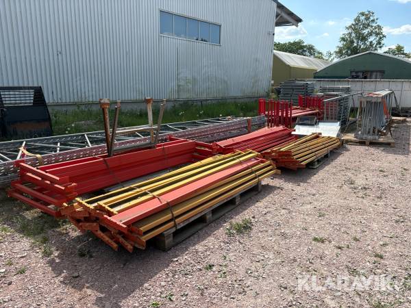 Parti pallställage blandade delar