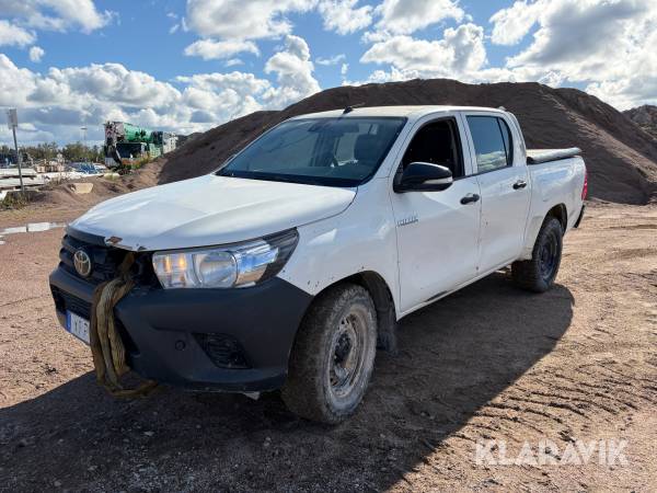 Pickup Toyota Hilux VIII 2.4 D 4WD