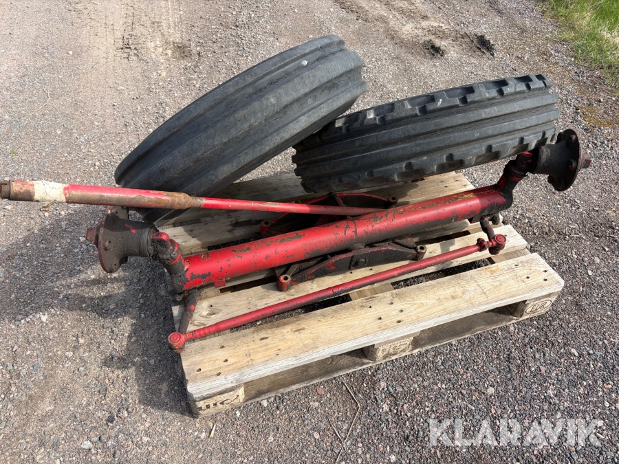 Framaxel och 2 däck Volvo BM 433