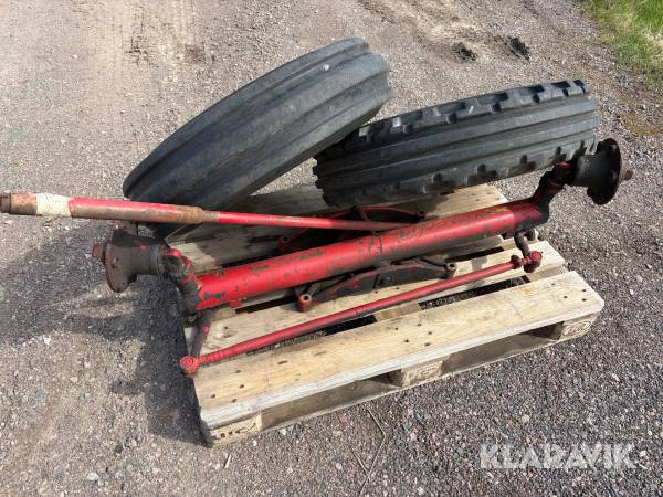 Framaxel och 2 däck Volvo BM 433