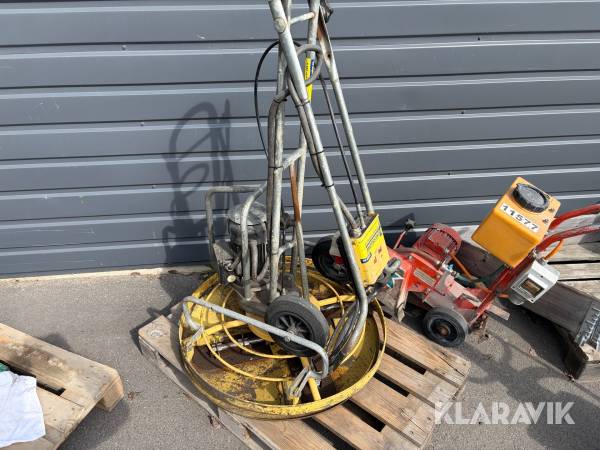 Glättare Dynapac BG 33E