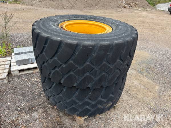 Entreprenaddäck med fälg Goodyear 600/65R25 2 st