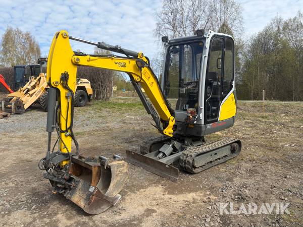 Grävmaskin Wacker Neuson ET20 med maskintrailer