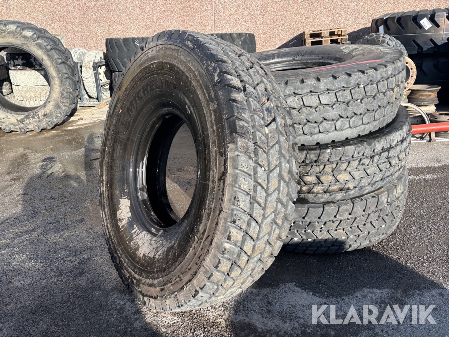 Entreprenaddäck Michelin & Bridgestone