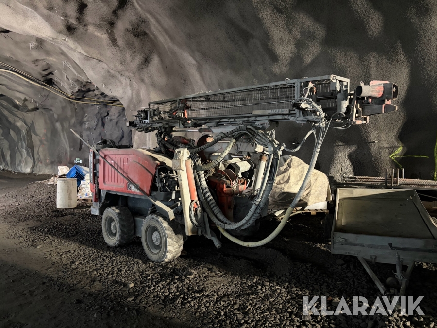 Bergborr Sandvik Commando DC300Ri