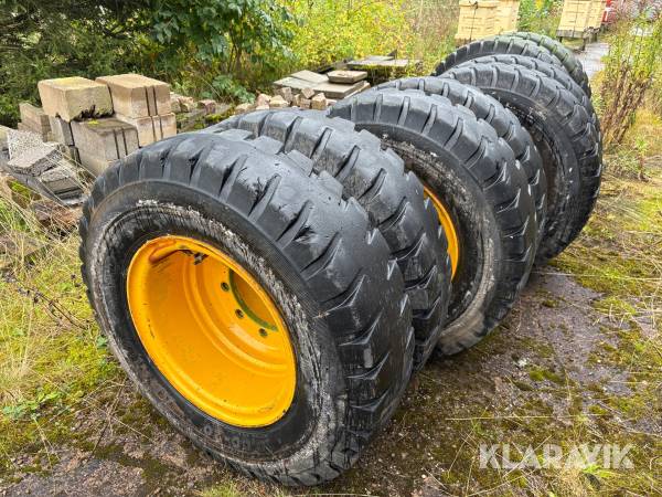 Hjul till grävmaskin Nokian ArmorGard 10.00-20 (4st par)