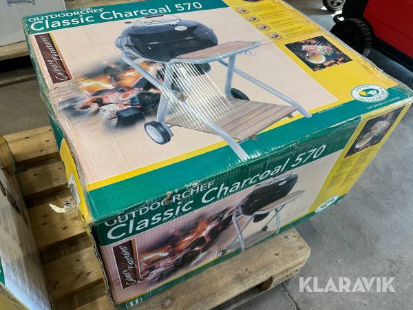 Grill Outdoorchef Classic Charcoal 570 med bord