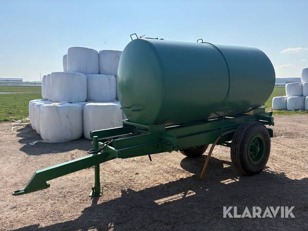 Vattentank 5000L tippbar