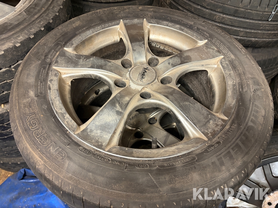 Sommardäck på fälg 205/65R16 4st