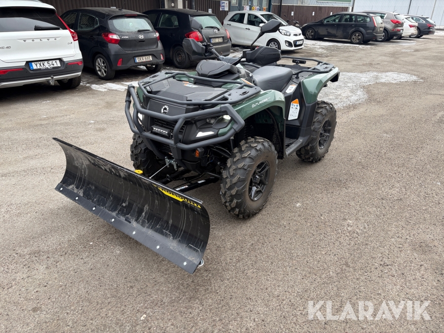 Fyrhjuling Can-Am Outlander Pro XU HD7 med plogblad