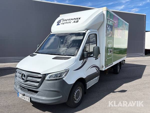 Lätt lastbil Mercedes-Benz Sprinter med bakgavellyft