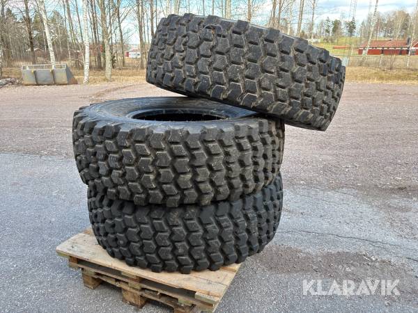 Entreprenaddäck 17,5R25 tre styck
