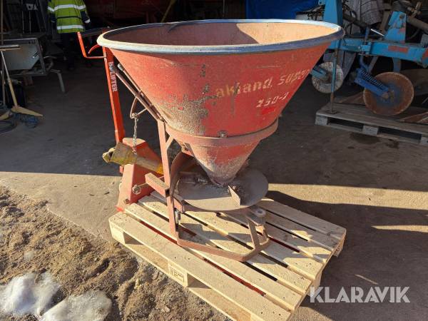Gödningsspridare Akland Superior