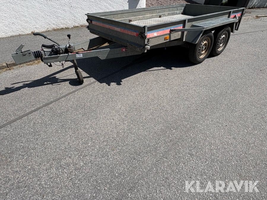 Personbilssläp Sävsjösläpet SSEL 1300 B med ramper